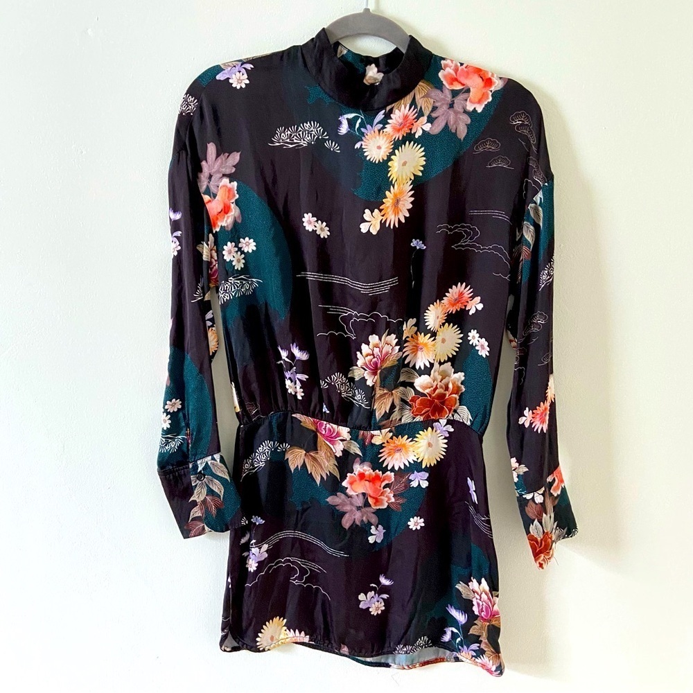 Womens Zara Flower Mini Dress with Mandarin Collar - size small
